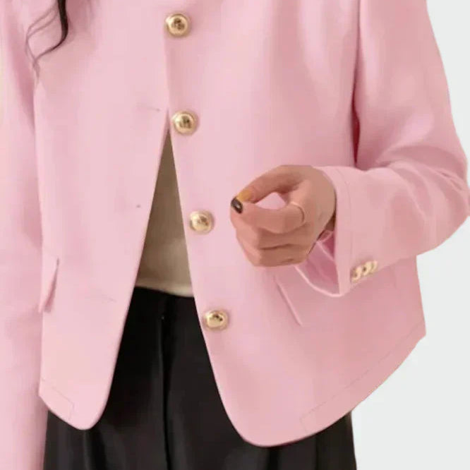 Elegantse joonega jakk