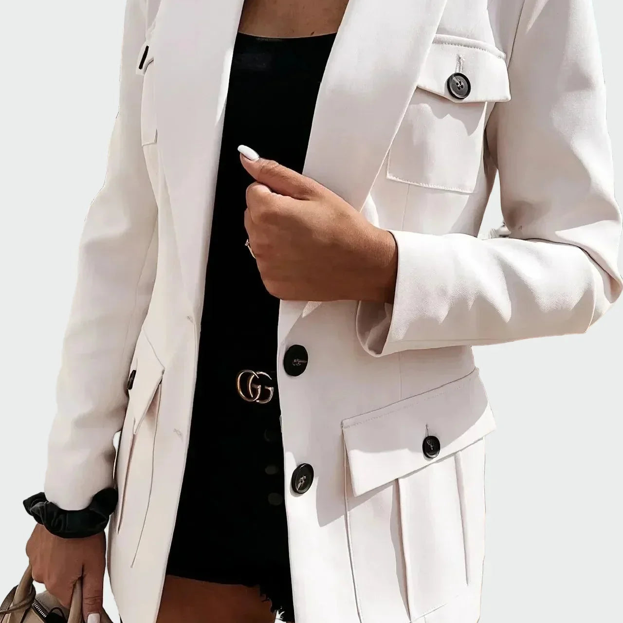 Elegantse joonega jakk